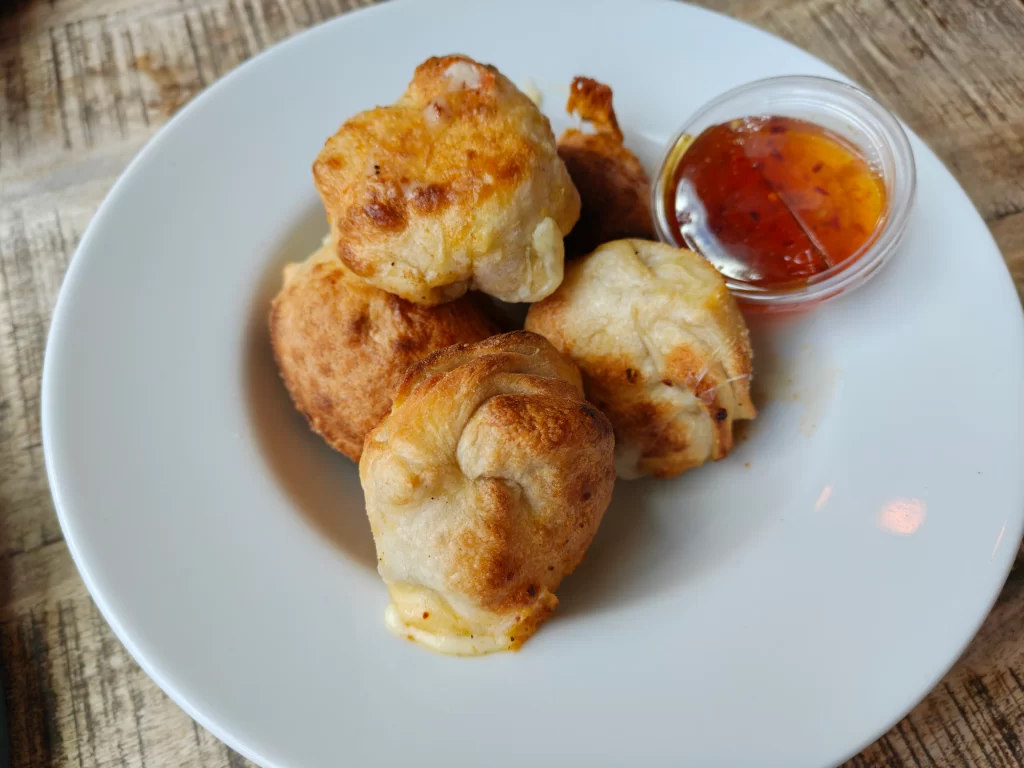 Chester Market review: Great food, clunky ordering 4 Chester Market's Mercato Pizza Co. - Mozaerella and pepperoni stuffed dough balls with hot honey dip