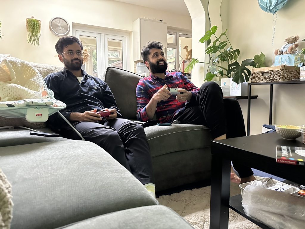 More than an escape: Gaming, mental health, and 5 indie games that dare to talk about it 2 Mental Health Foundation - Playing video games with friend.