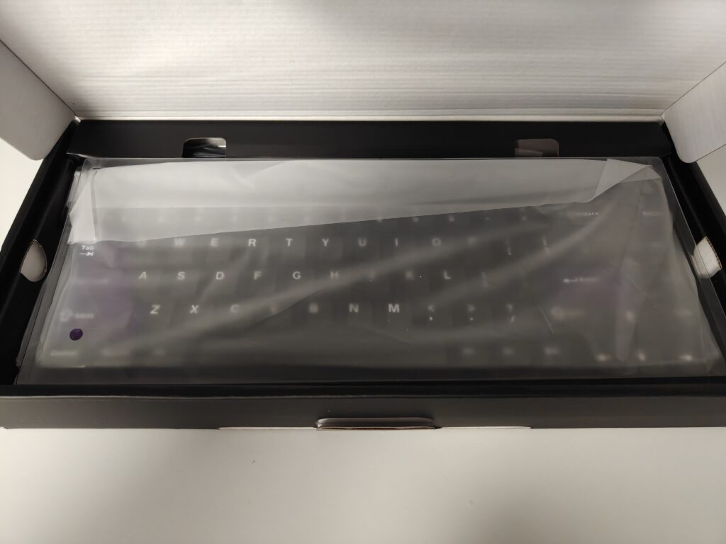 YUNZII RT75 Pro - Keyboard inside box
